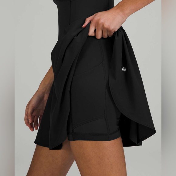 LULULEMON💎UNWORN💎COURT CRUSH DRESS✨Everlux tennis dress & short✨BLACK💎size 4 - Picture 3 of 16